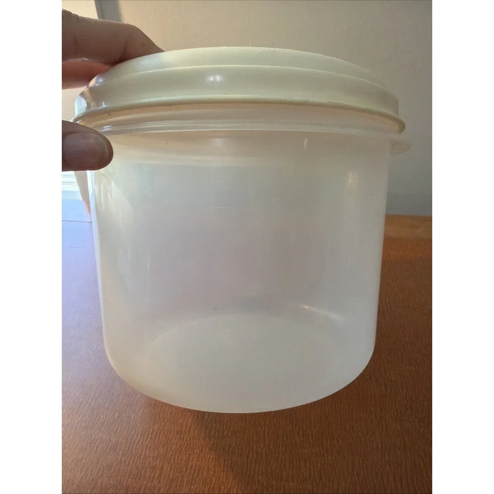 Rubbermade 10 Cups Servin' Saver 2.4L